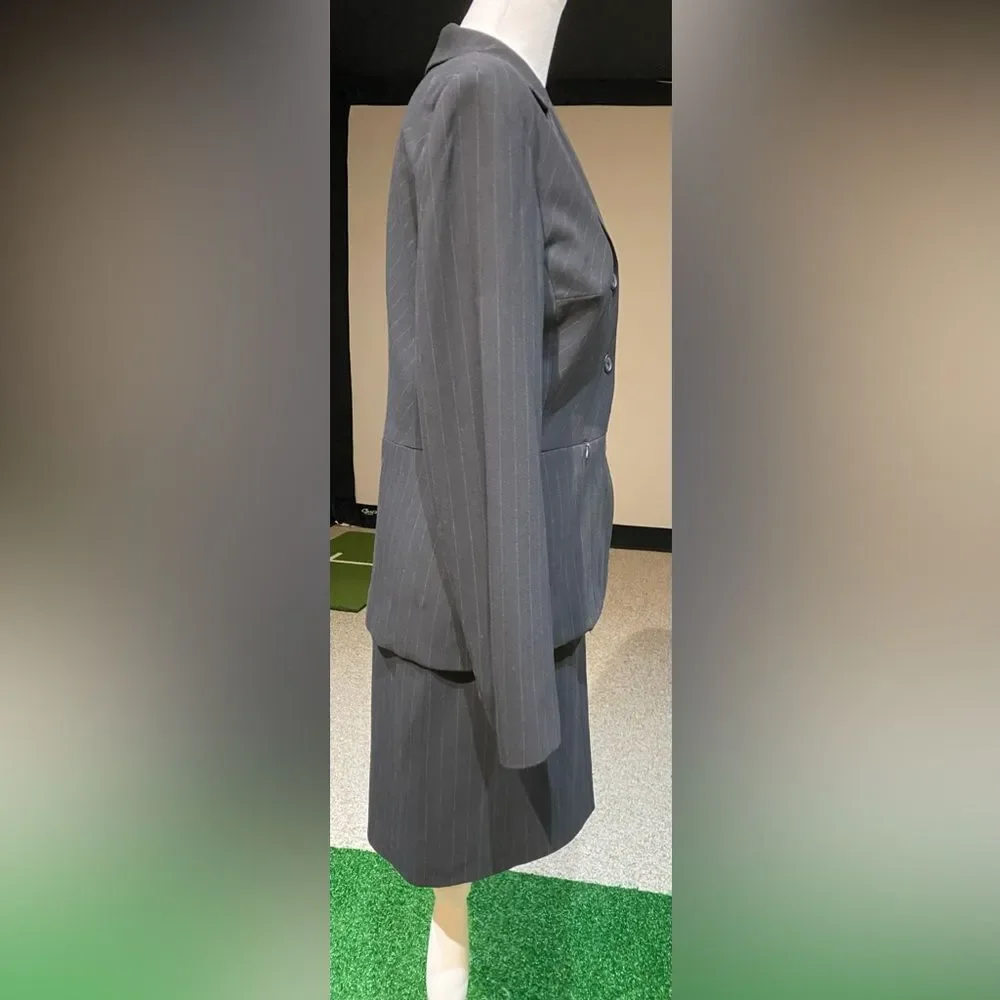 Harris Wallace New York Stripped Suit Skirt Size 4 side zipper in GUC